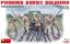 Picture of 1/35 Pushing Soviet Soldiers - MiniArt 35137