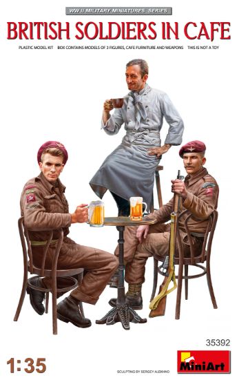 Picture of British Soldiers in Cafe