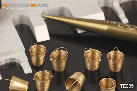Picture of 1/35 Buckets (4pcs) - Voyager Model TE035