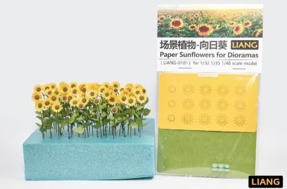 Picture of 1/35 Paper Sunflowers for Dioramas - LIANG Model 0101