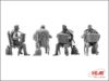 Picture of 1/35 May 1945 (4 figures - 1 officer, 2 soldiers, 1 military servicewoman) - ICM 35541