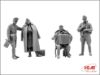 Picture of 1/35 May 1945 (4 figures - 1 officer, 2 soldiers, 1 military servicewoman) - ICM 35541