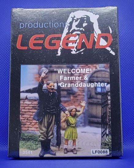 Picture of 1/35 "WELCOME!" Farmer & Granddaughter (3541) - Legend Productions LF0088