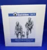 Picture of 1/35 US ETO tank crew sitting on a tank - Glowel Miniatures 35069