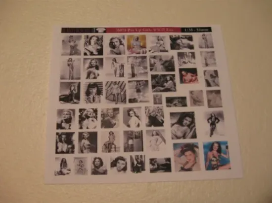 Picture of 1/35 Pin-Up Girls WWII Era Posters - Reality in Scale 35075