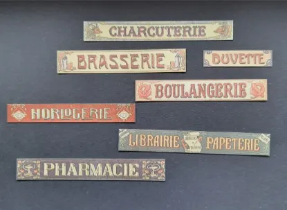 Picture of 1/35 Shop & Business Signs on Real Wood – France Set 5 – Sheet 9.5×10cm - Reality in Scale 35278