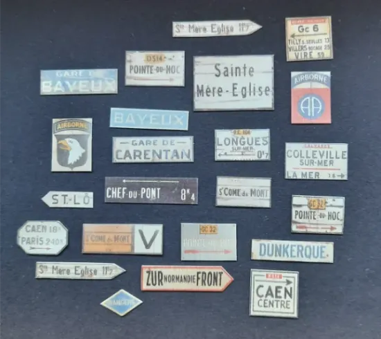 Picture of 1/35 Wooden Signs WWII Normandy – Sheet 9.5×10cm - Reality in Scale 35279